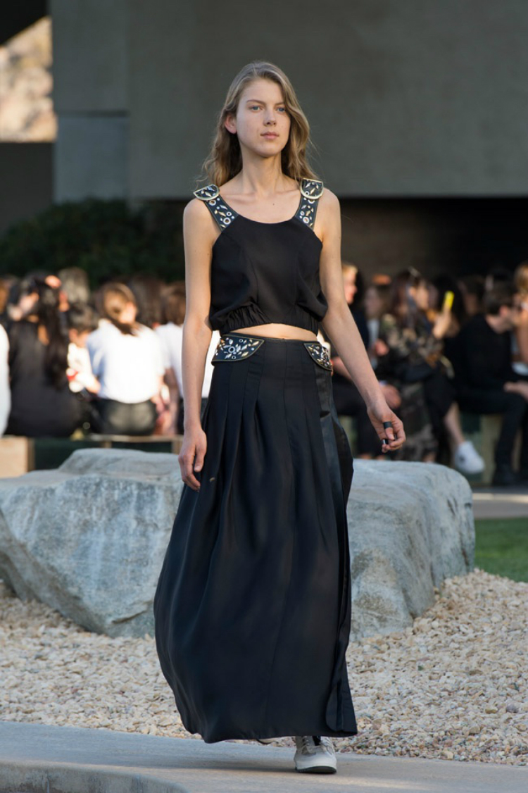 louis-vuitton-palm-springs-03.jpg