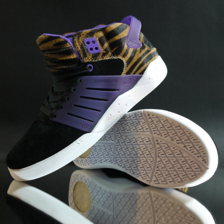 6sneakers_4.jpg