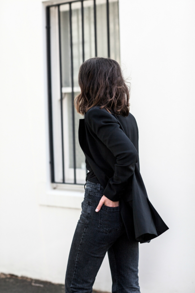 black-outfit-washed-denim-01.jpg