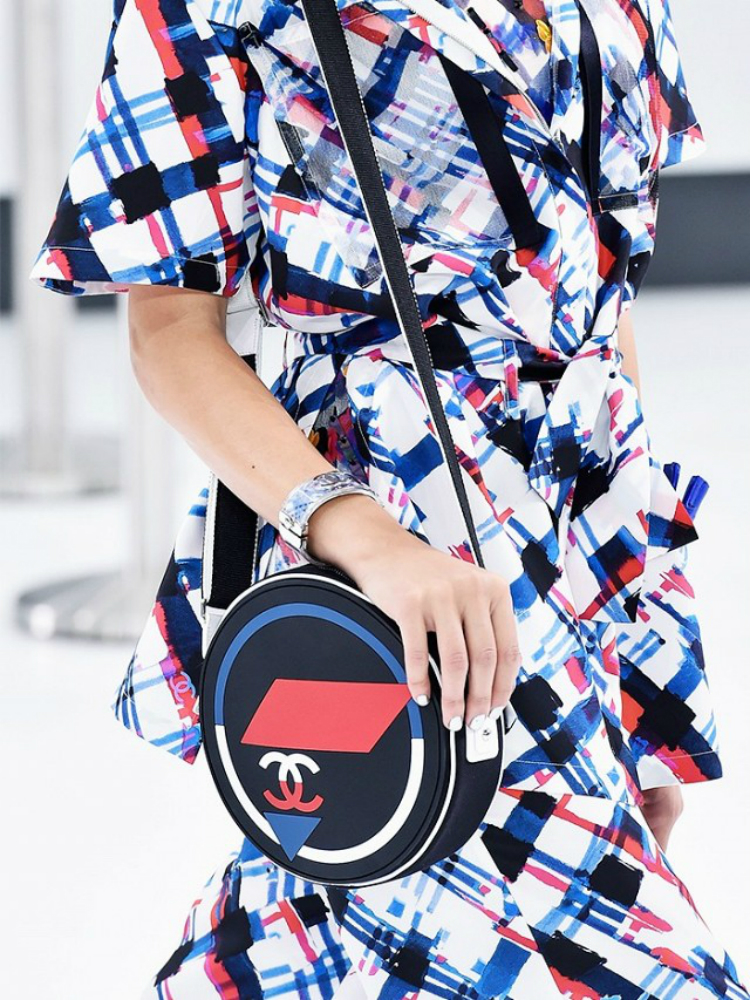 every-fashion-logo-you-need-to-know-04.jpg
