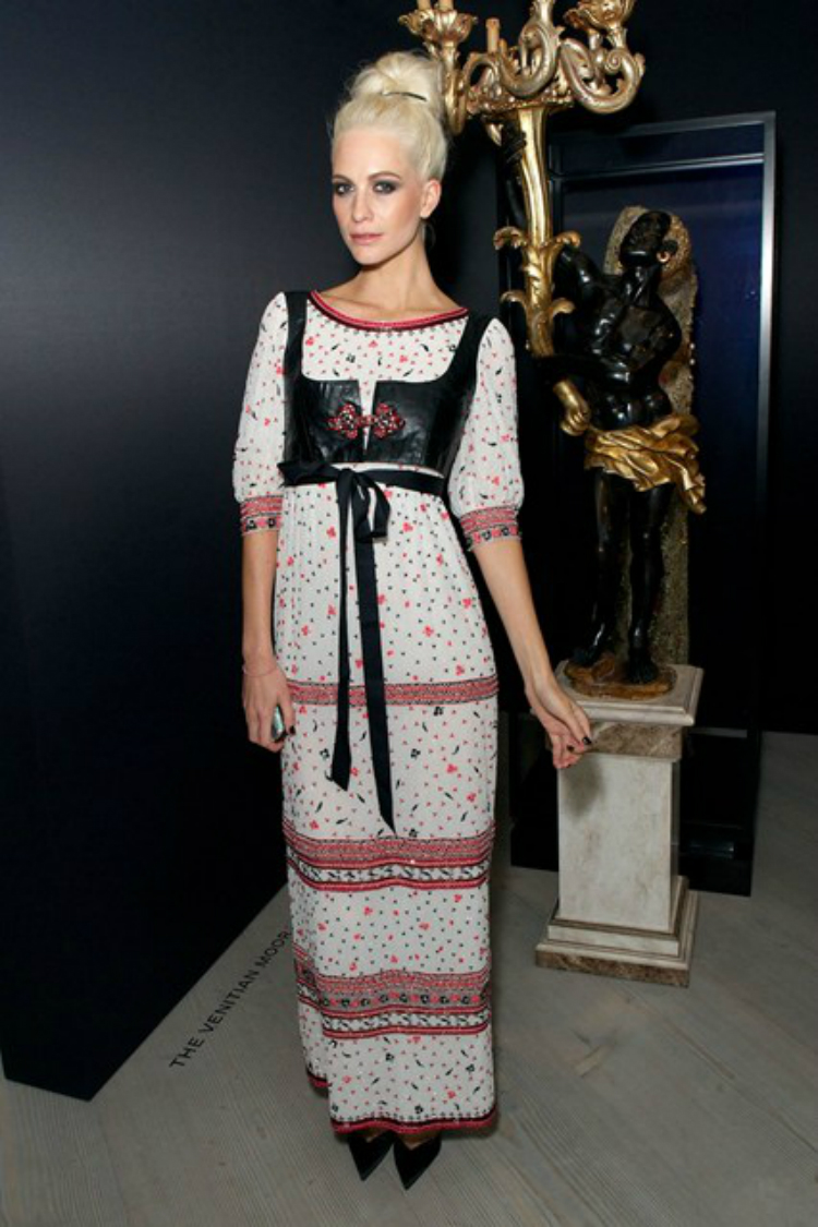 chanel_exhibition_09.jpg