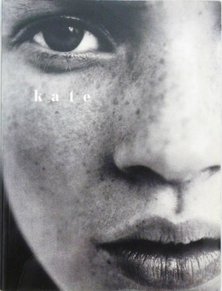 5books-about-fashion-04.jpg
