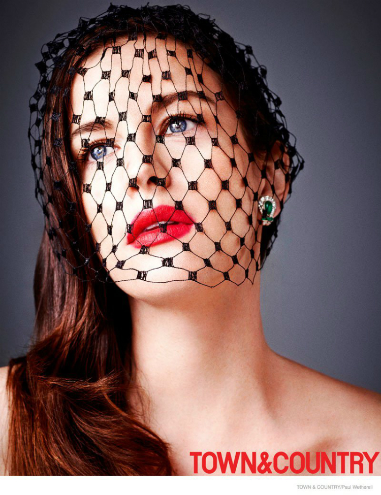 liv-tyler-town-country-december-january-2014-2015-04.jpg