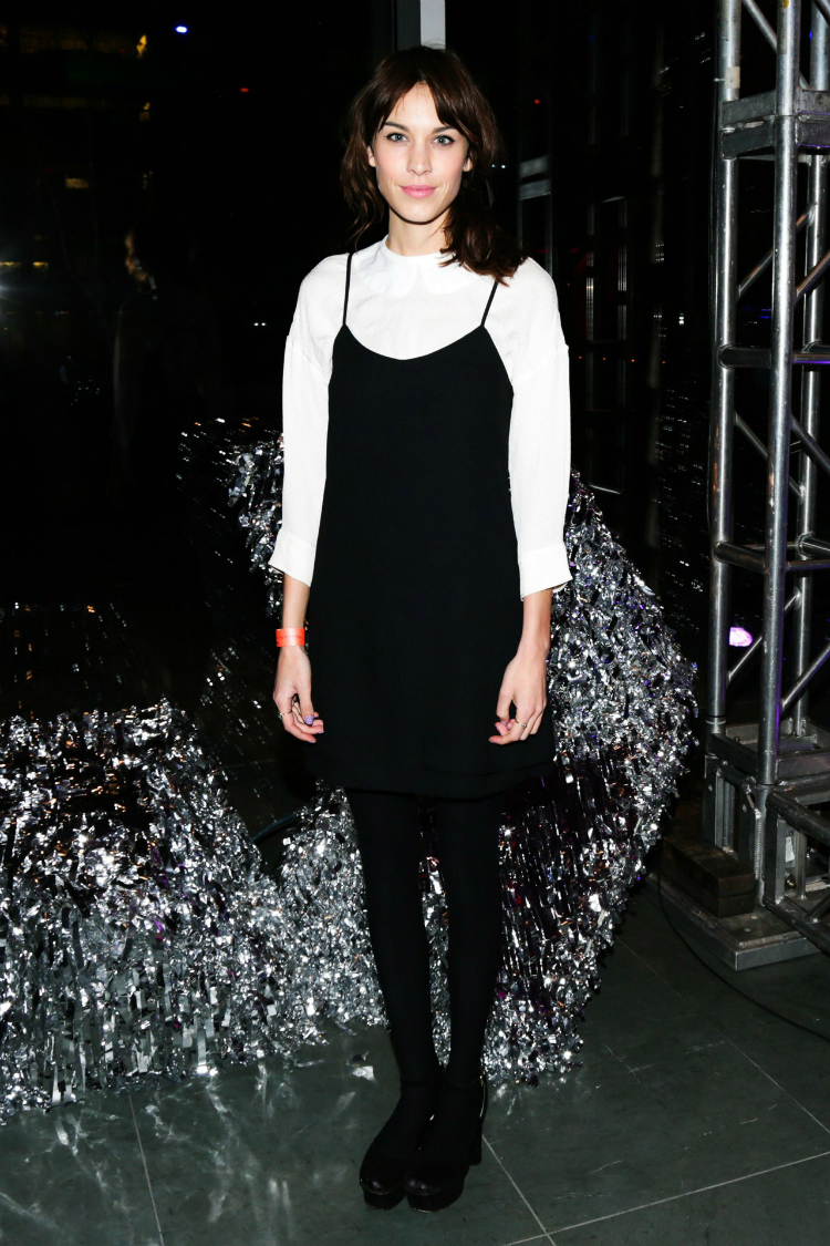 2017-take-on-the-shift-dress-and-white-shirt-05.jpg