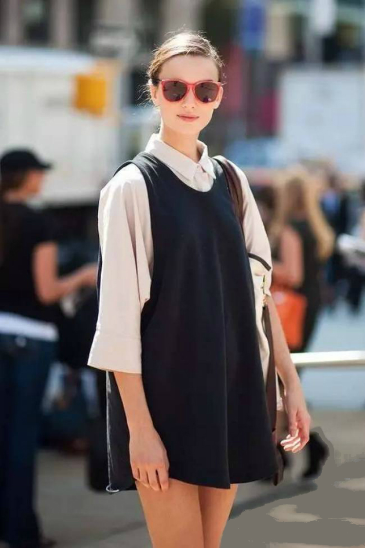 2017-take-on-the-shift-dress-and-white-shirt-06.jpg