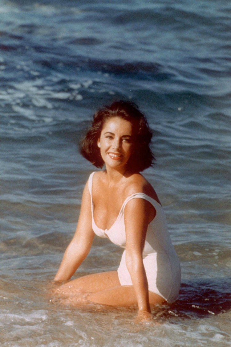 cinematv_iconic_swimsuits_3.jpg