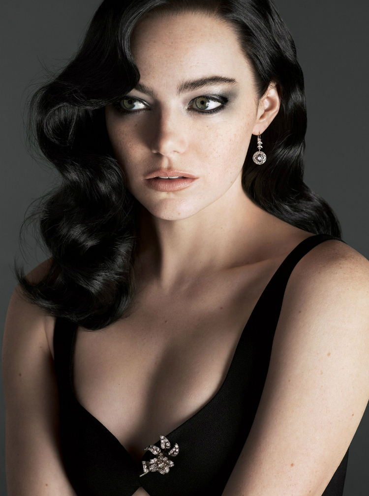 emma-stone-november-2016-vogue-cover-04.jpg