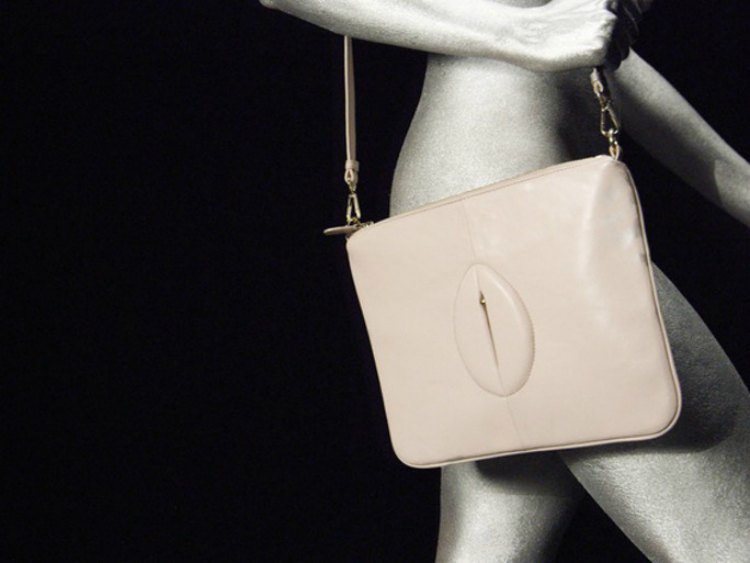 pussypouch_02.jpg