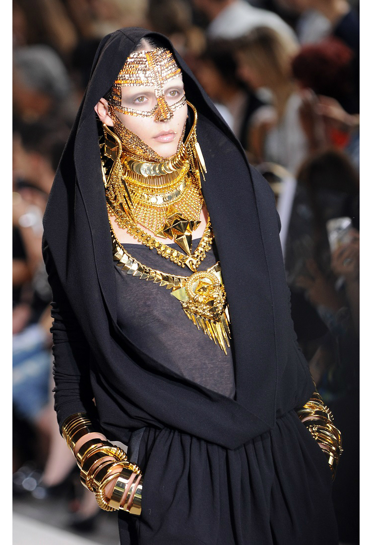 12years-riccardotisci-givenchy_01.jpg