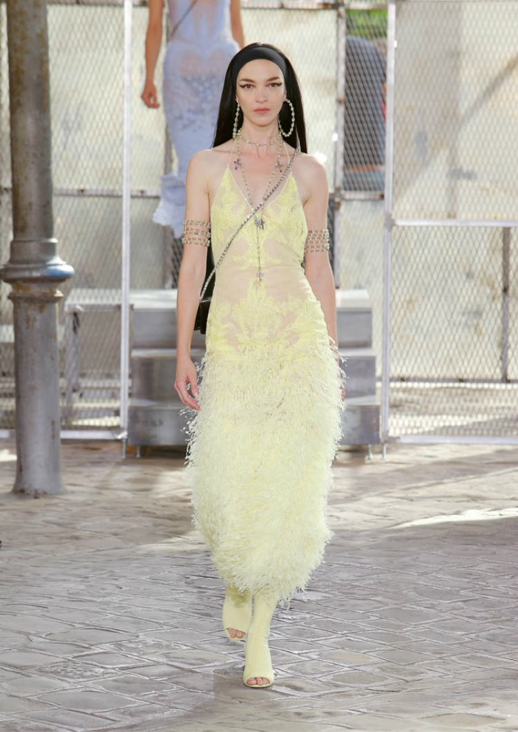 Givenchy-Spring-2016-Mens-Female-Looks01.jpg