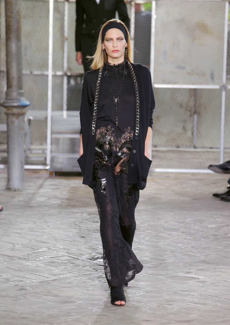 Givenchy-Spring-2016-Mens-Female-Looks08.jpg