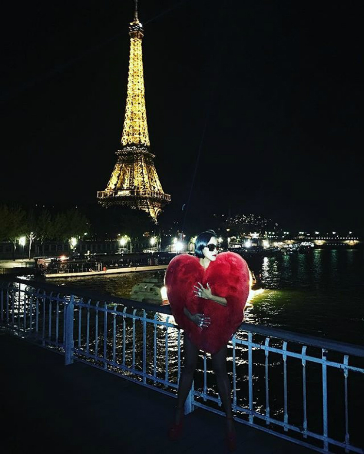 01-saint-laurent-heart-fur-07.jpg