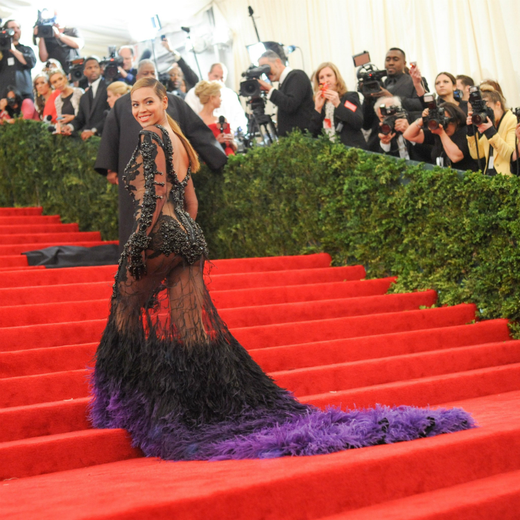 10bey-stunning-outfits-01.jpg