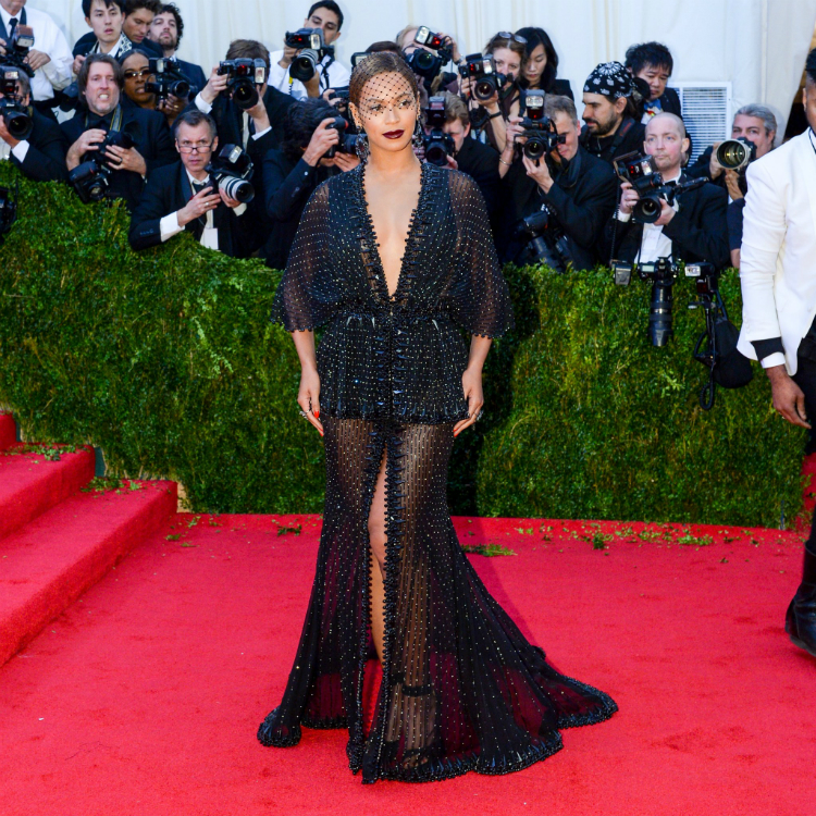 10bey-stunning-outfits-05.jpg
