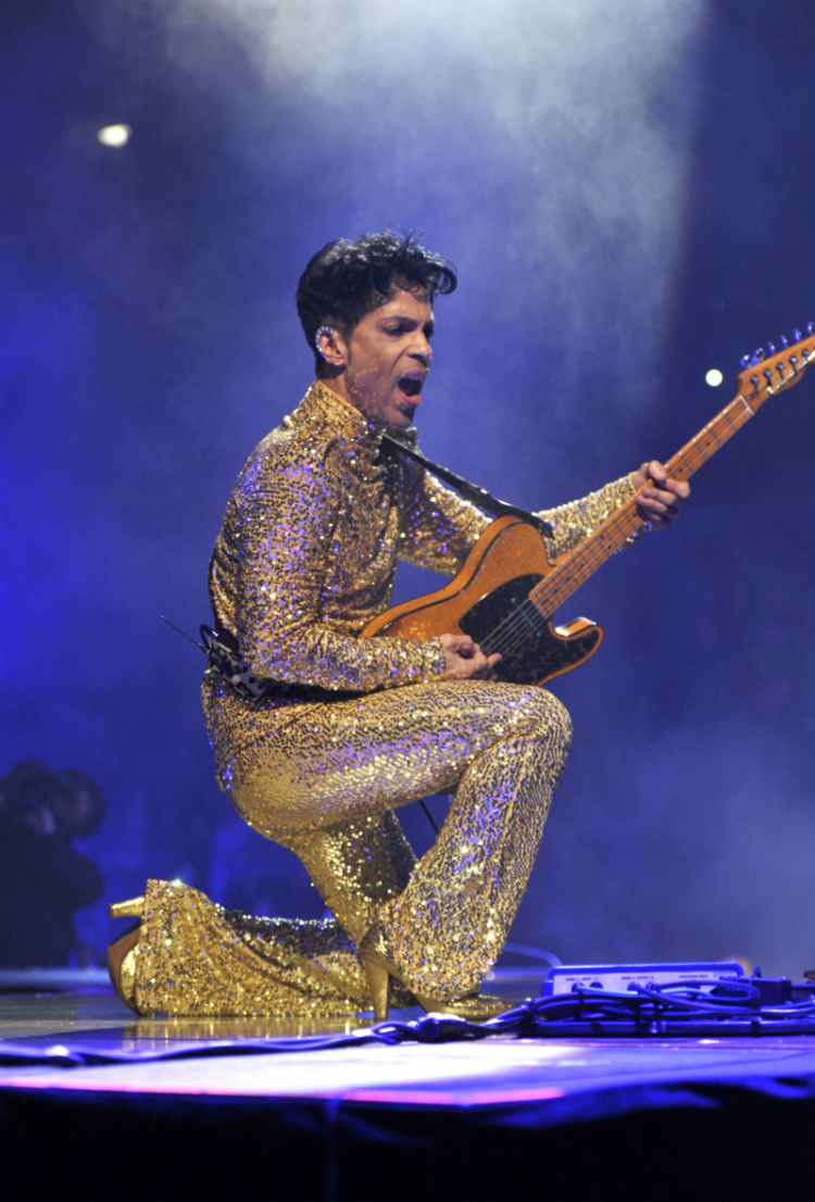 10prince-best-outfits-10.jpg