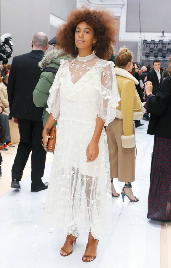20172018-celebs-on-frow-06.jpg