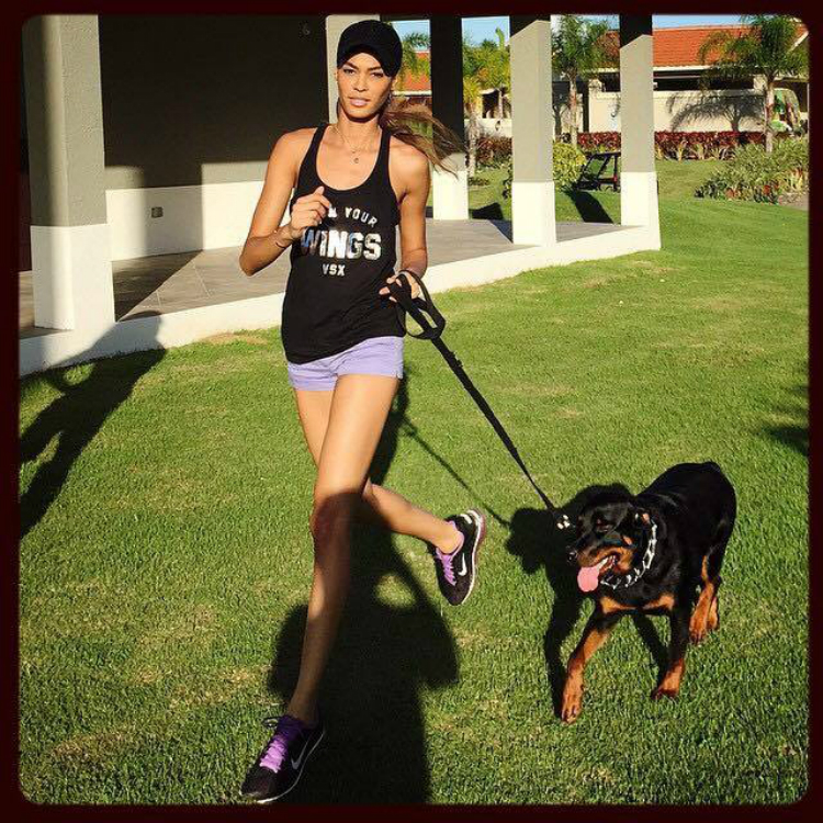 7workoutoutfitsbyjoansmalls-02.jpg