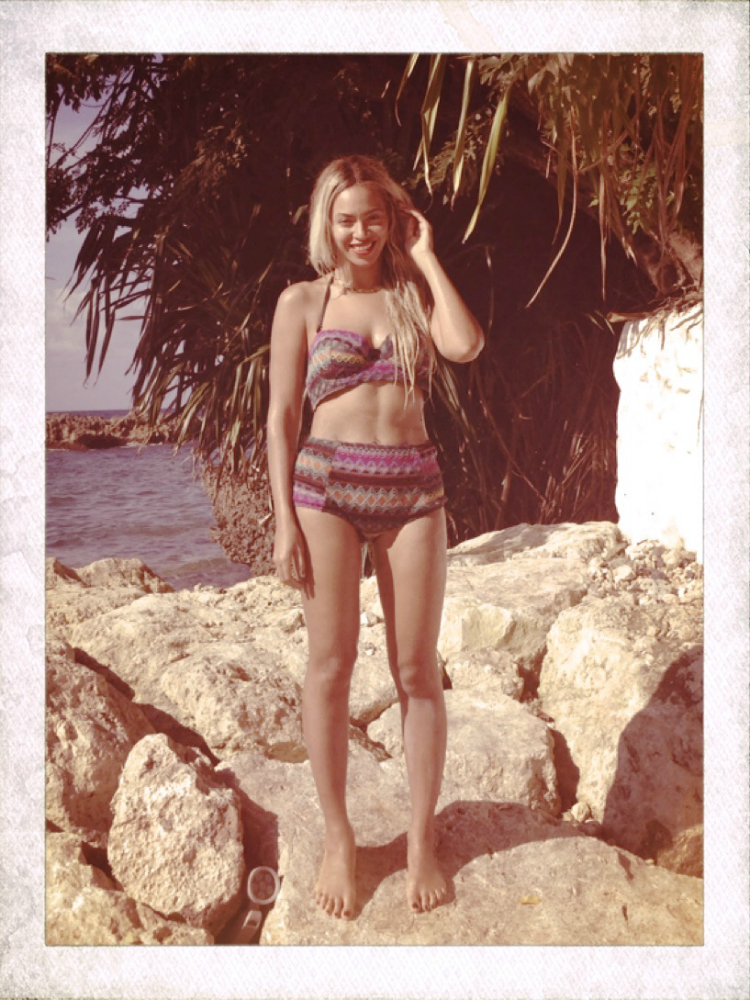 Bey-swimsuits_10.jpg