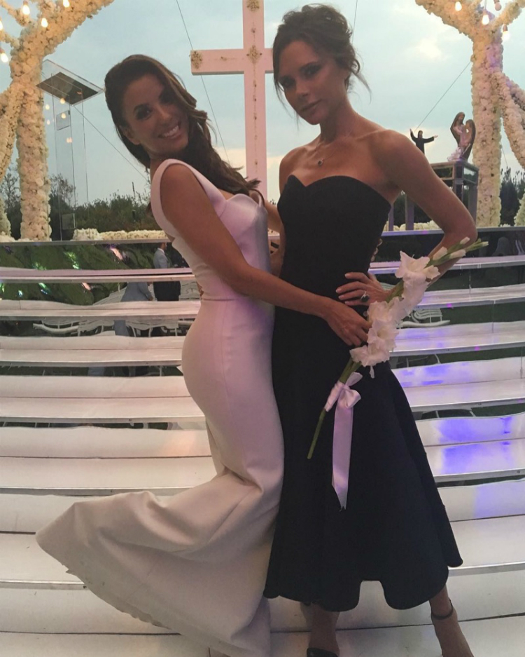 Eva-Longoria-Wedding-Dress-Photo-02.jpg