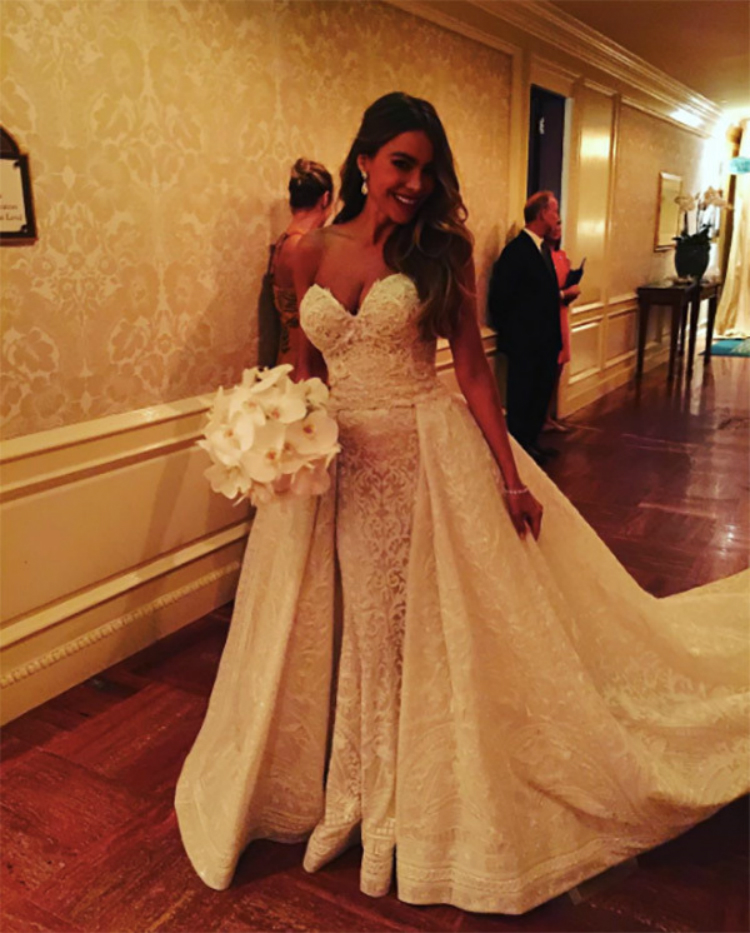 Sofia-Vergara-Sexiest-Outfits-2015-10.jpg