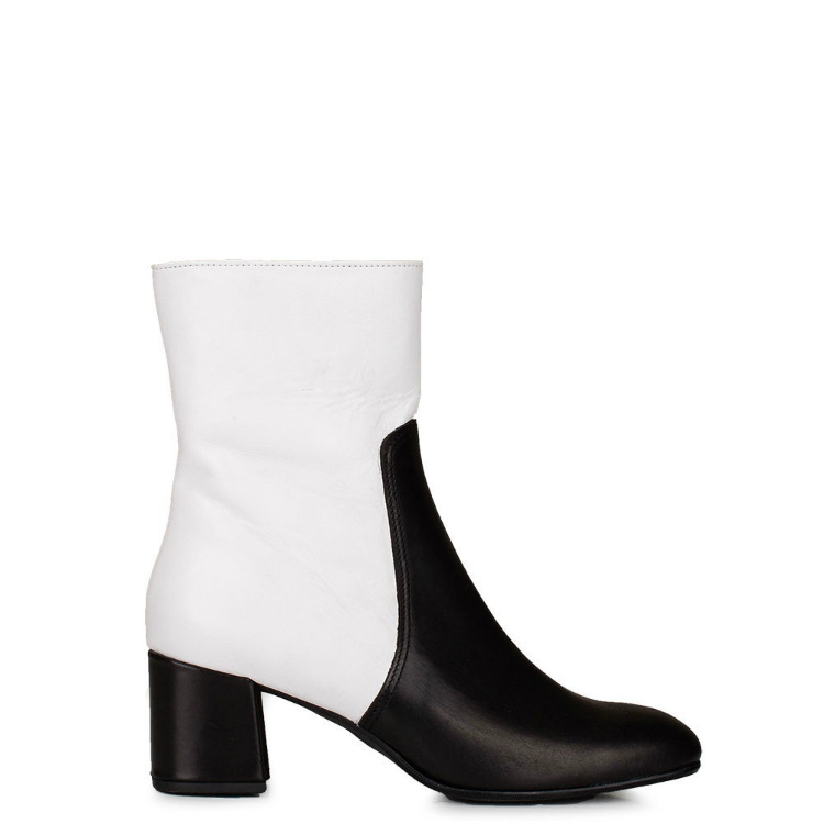 ankle-boots-white-kendall-jenner-04.jpg