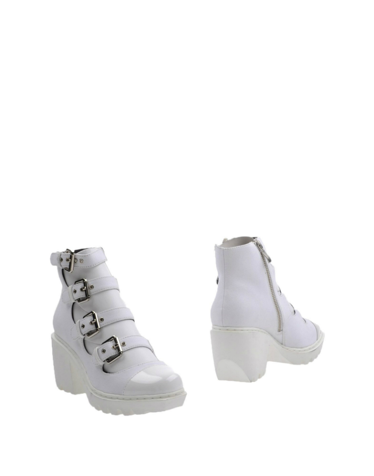 ankle-boots-white-kendall-jenner-05.jpg