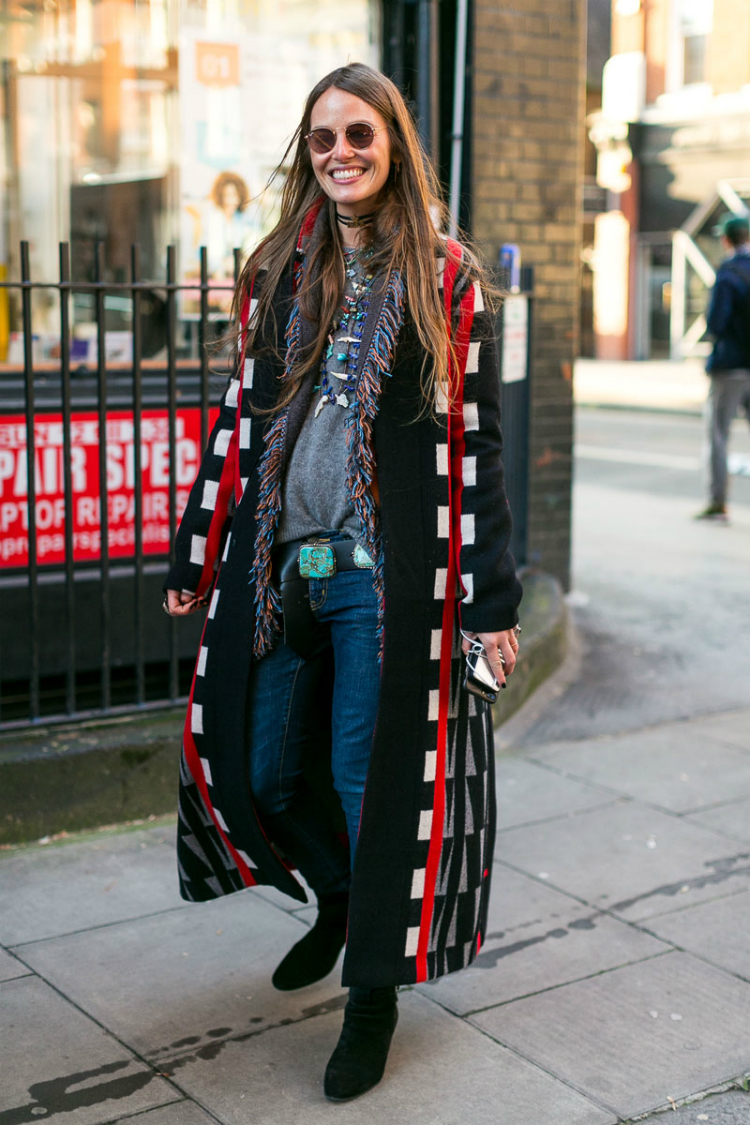 -lfw-fw17-street-style-04.jpg