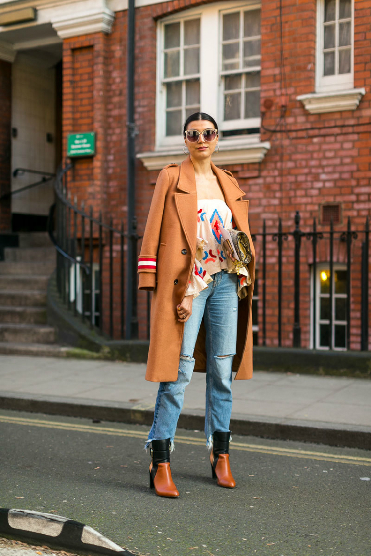 -lfw-fw17-street-style-06.jpg