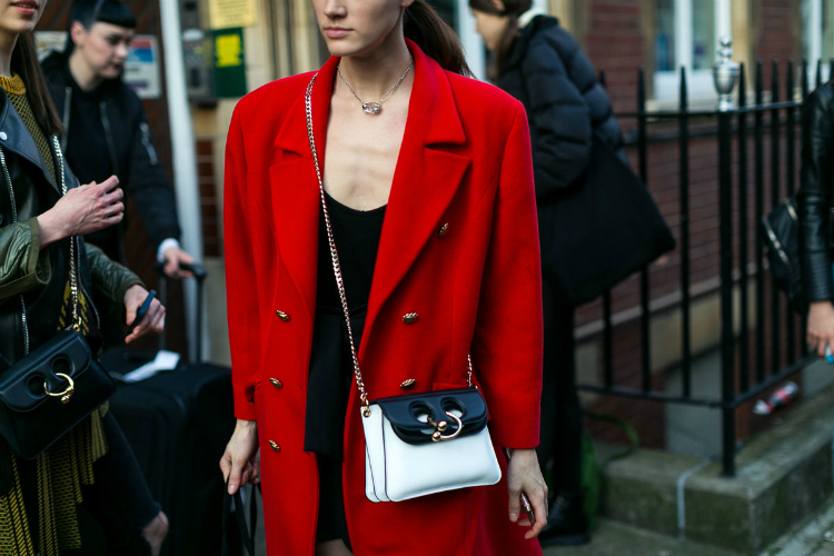 -lfw-fw17-street-style-10.jpg