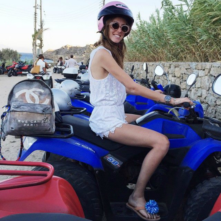 chiaraferragnimykonos_03.jpg