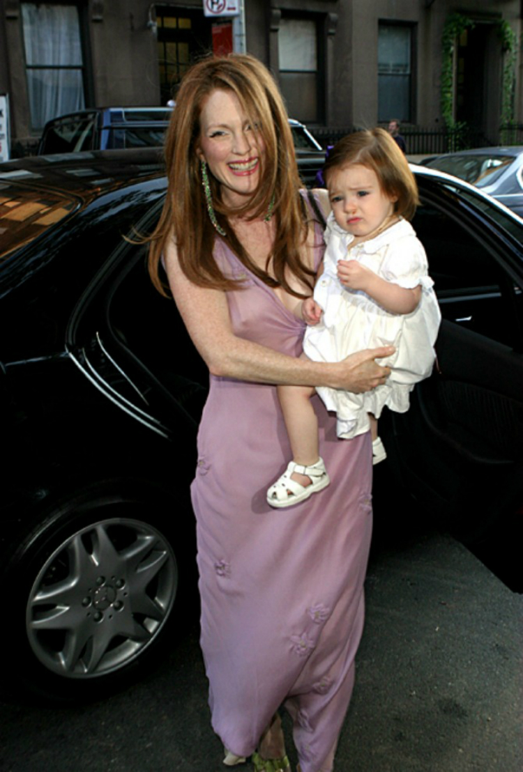 colored-celebrity-wedding-dresses-01.jpg