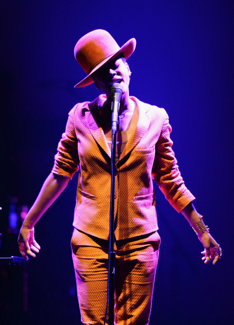 erykah-badu-08.jpg