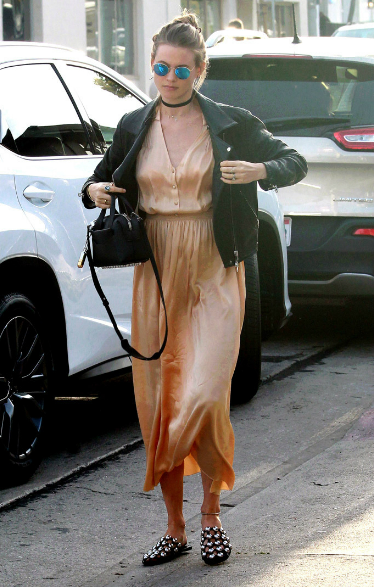 -alexander-wang-flats-fashion-girls-are-obsessed-with-01.jpg
