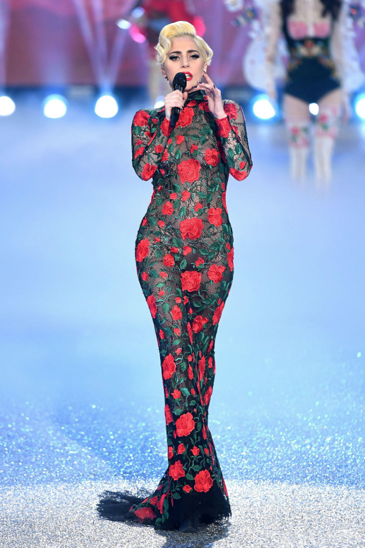 2016-victorias-secret-fashion-show-02.jpg