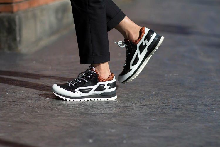 2017ss-shows-milan-fashion-week-sneakers-03.jpg