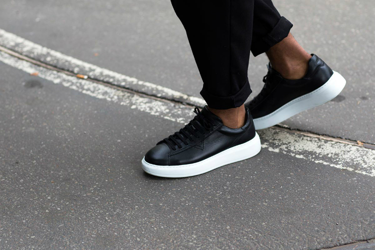 2017ss-shows-milan-fashion-week-sneakers-05.jpg