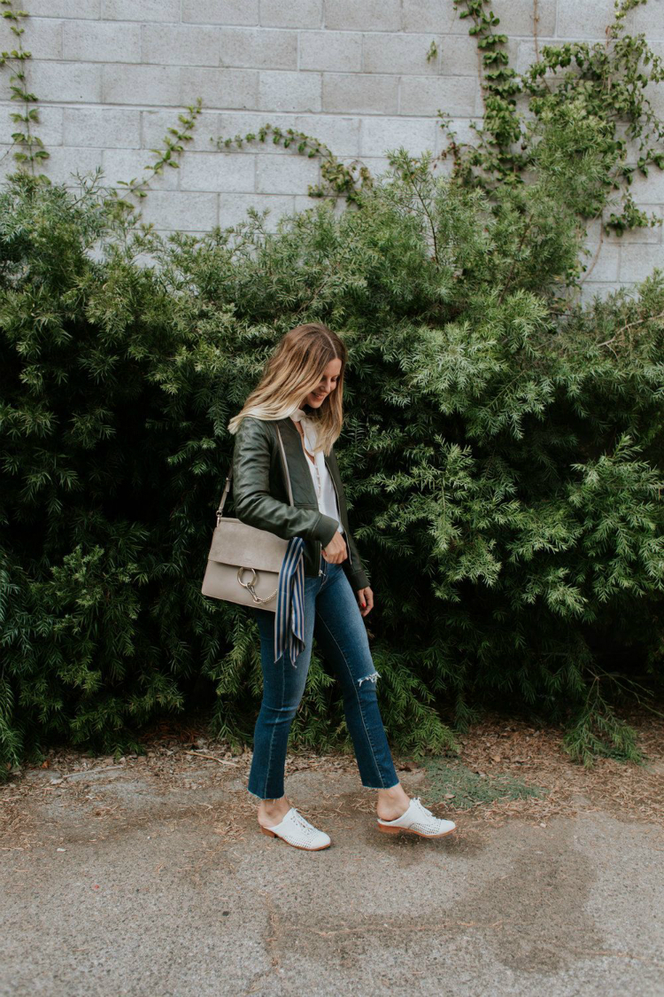 4minimalist-ways-to-wear-a-leather-jacket-04.jpg