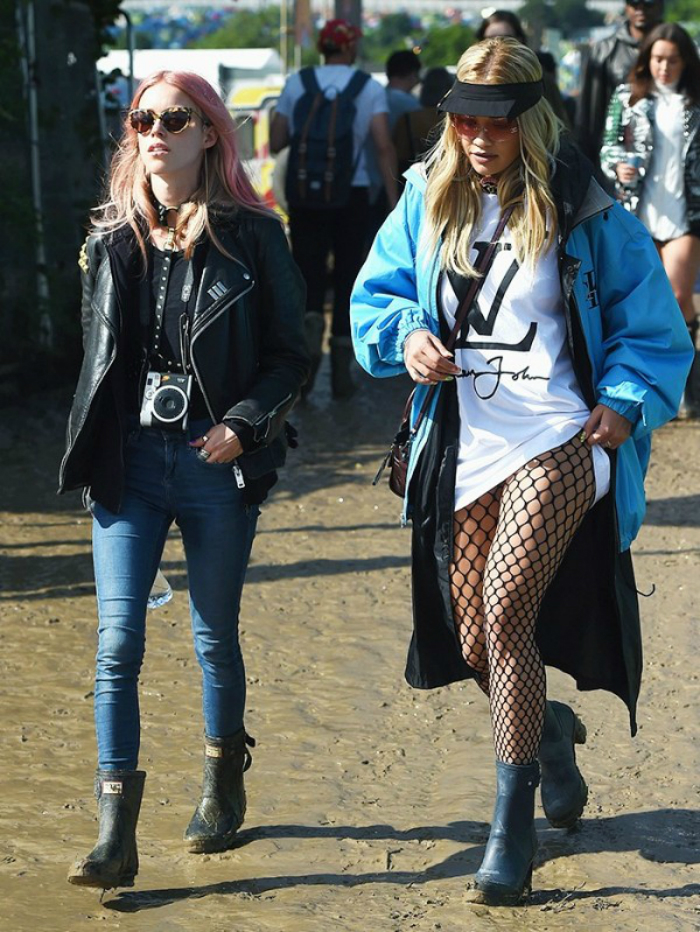 glasto-2016-dressed-normally-02.jpg