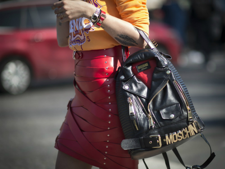 moschino-street-style-08.jpg