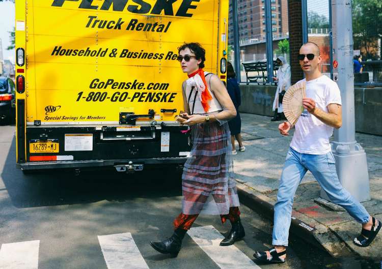 2017sprinshows-street-style-nyfw-ss17-02.jpg