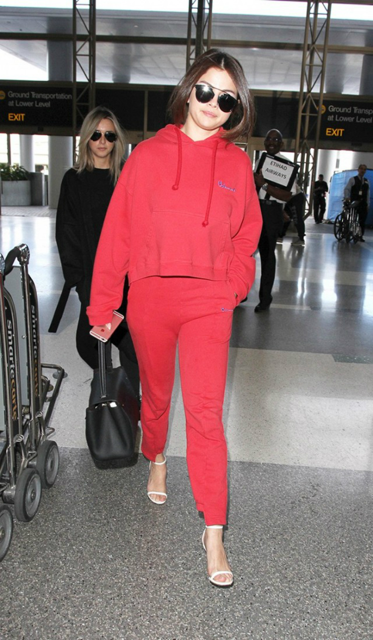 3-celebrity-trends-we-didnt-see-coming-this-season-02.jpg