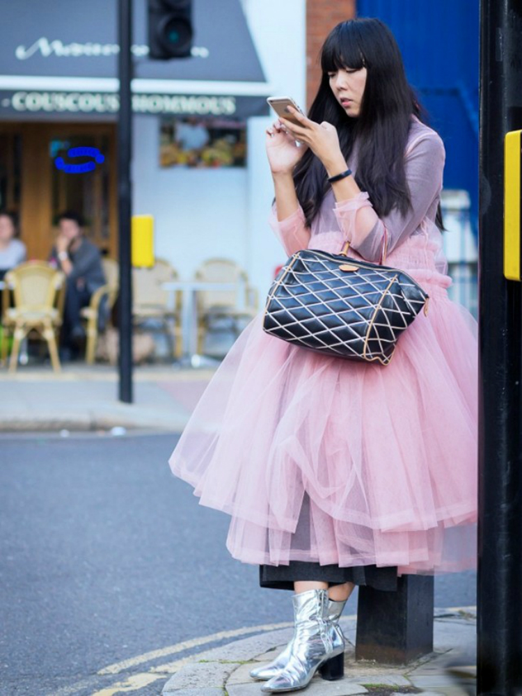 black&pinkcombo_06.jpg