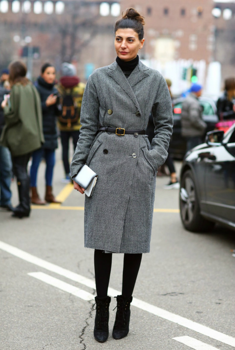 camelvsgreycoat_03.jpg