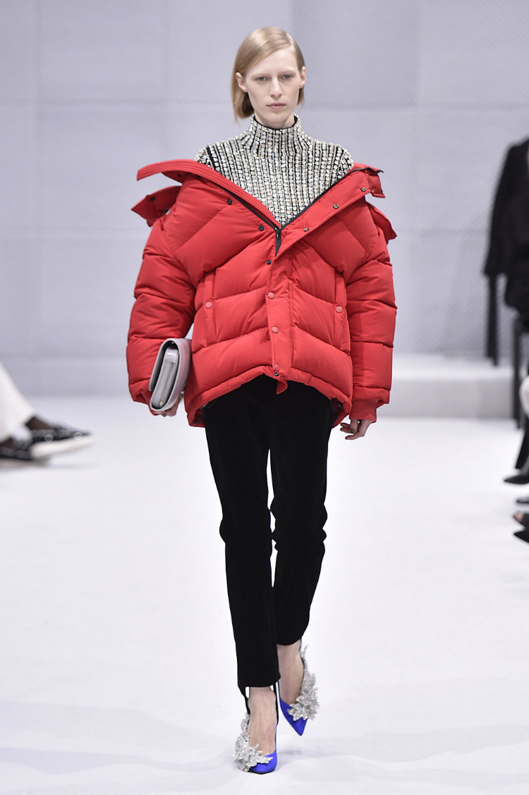 coat-off-the-shoulders-01.jpg