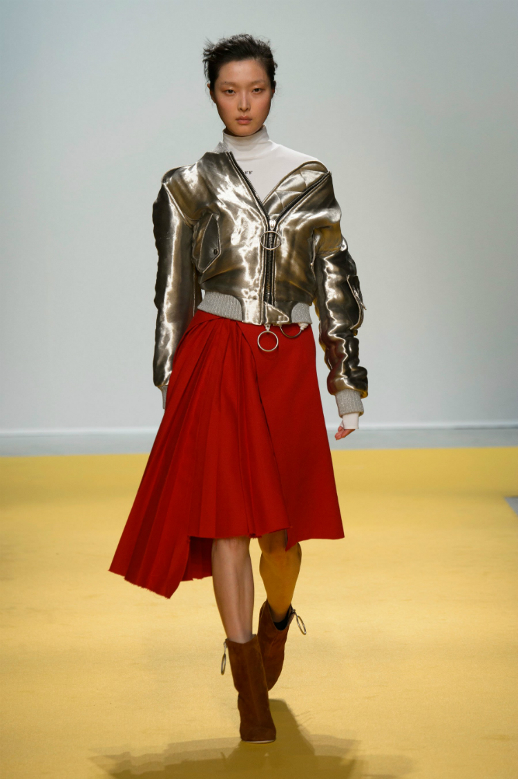 coat-off-the-shoulders-03.jpg
