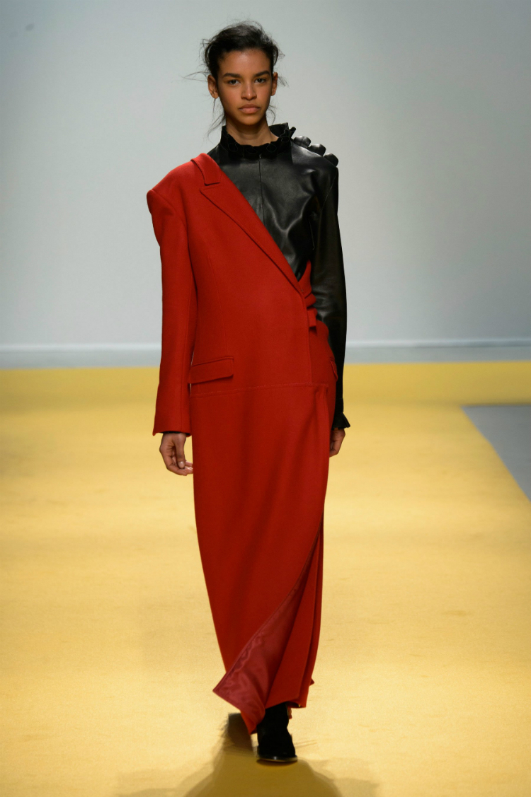 coat-off-the-shoulders-04.jpg