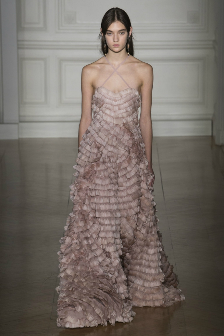 6pink-dresses-wedding-trends-hautecouture-collections-ss17-06.jpg