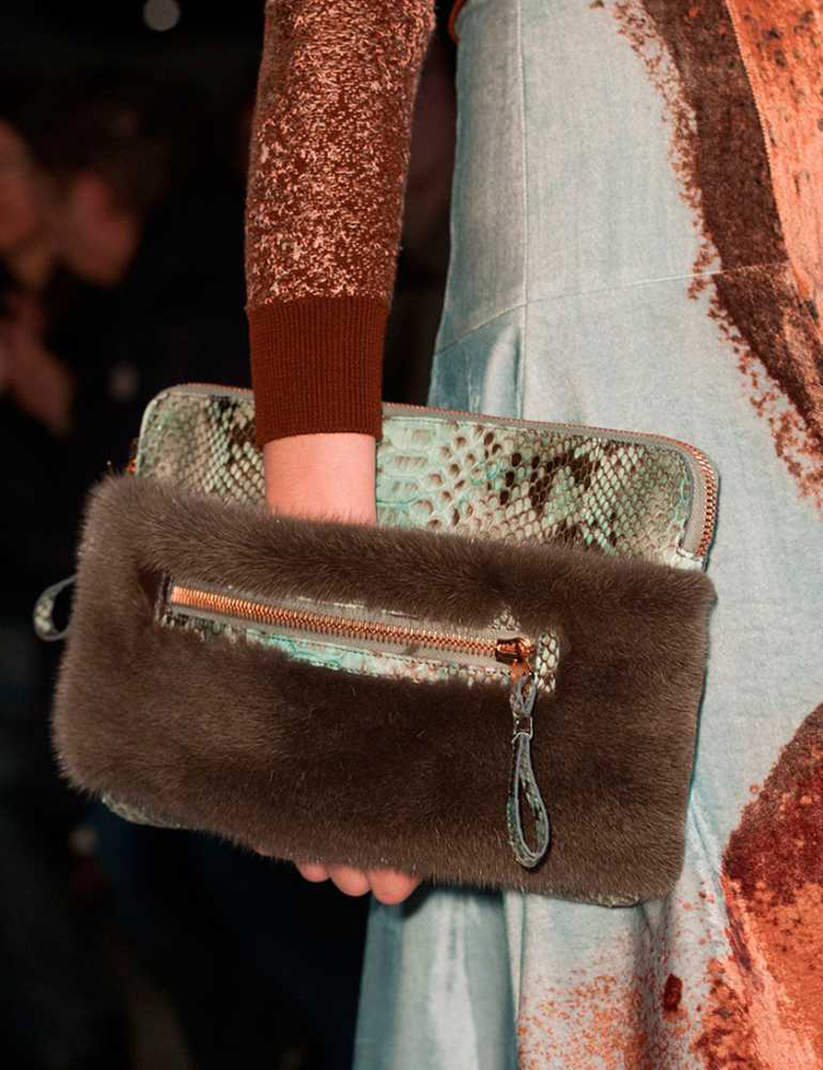 1394036655-john-galliano-clutch-pfw-2014__large.jpg