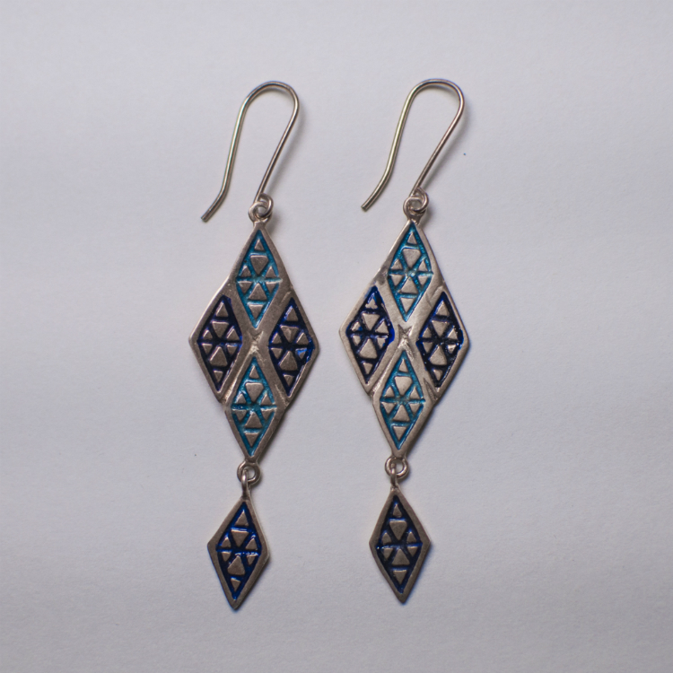 6statement-earrings-trend-ss17-04.jpg