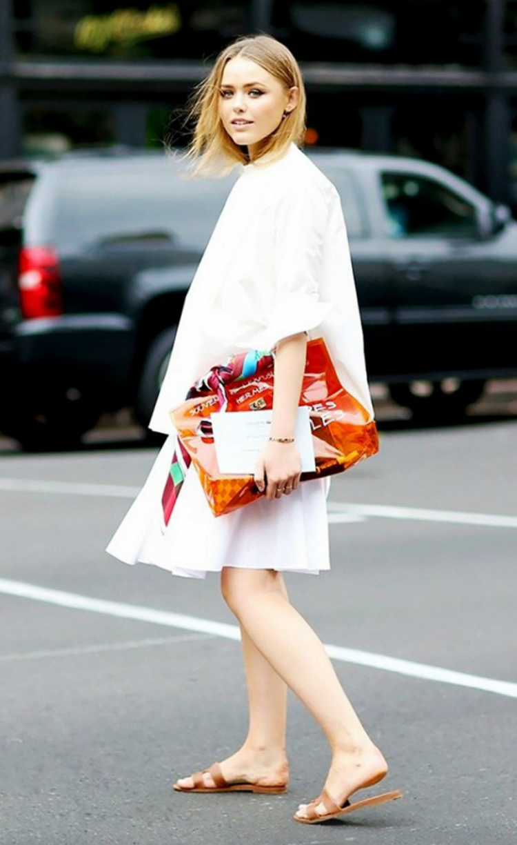 bloggers-are-obsessed-with-hermes-sandals-04.jpg